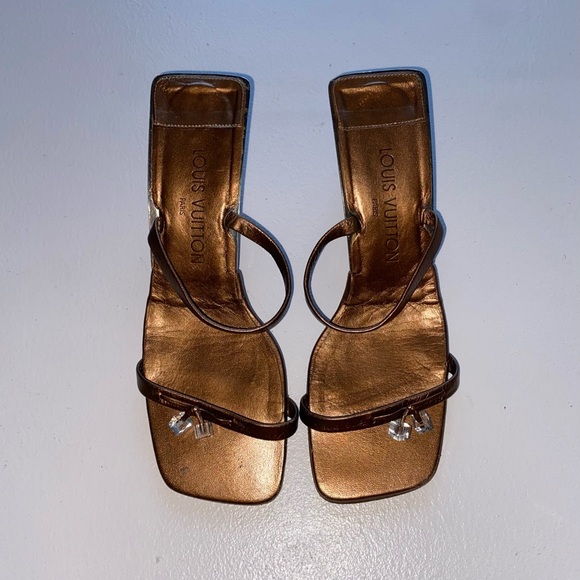 SOLD Authentic Louis Vuitton heels - Picture 6 of 6